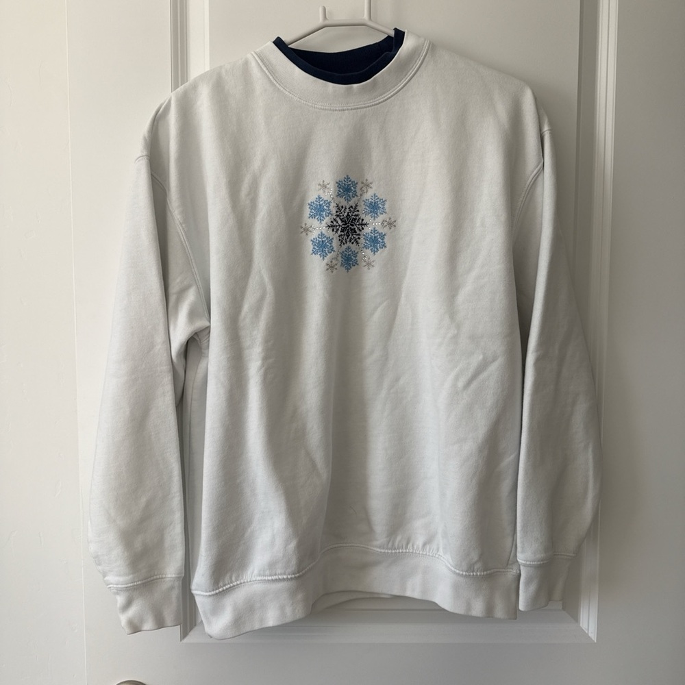 White Snowflake Men's Sweater